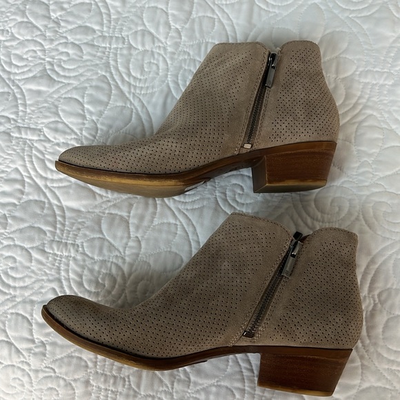 Women’s size 9.5 Lucky Brand boots - Picture 4 of 6